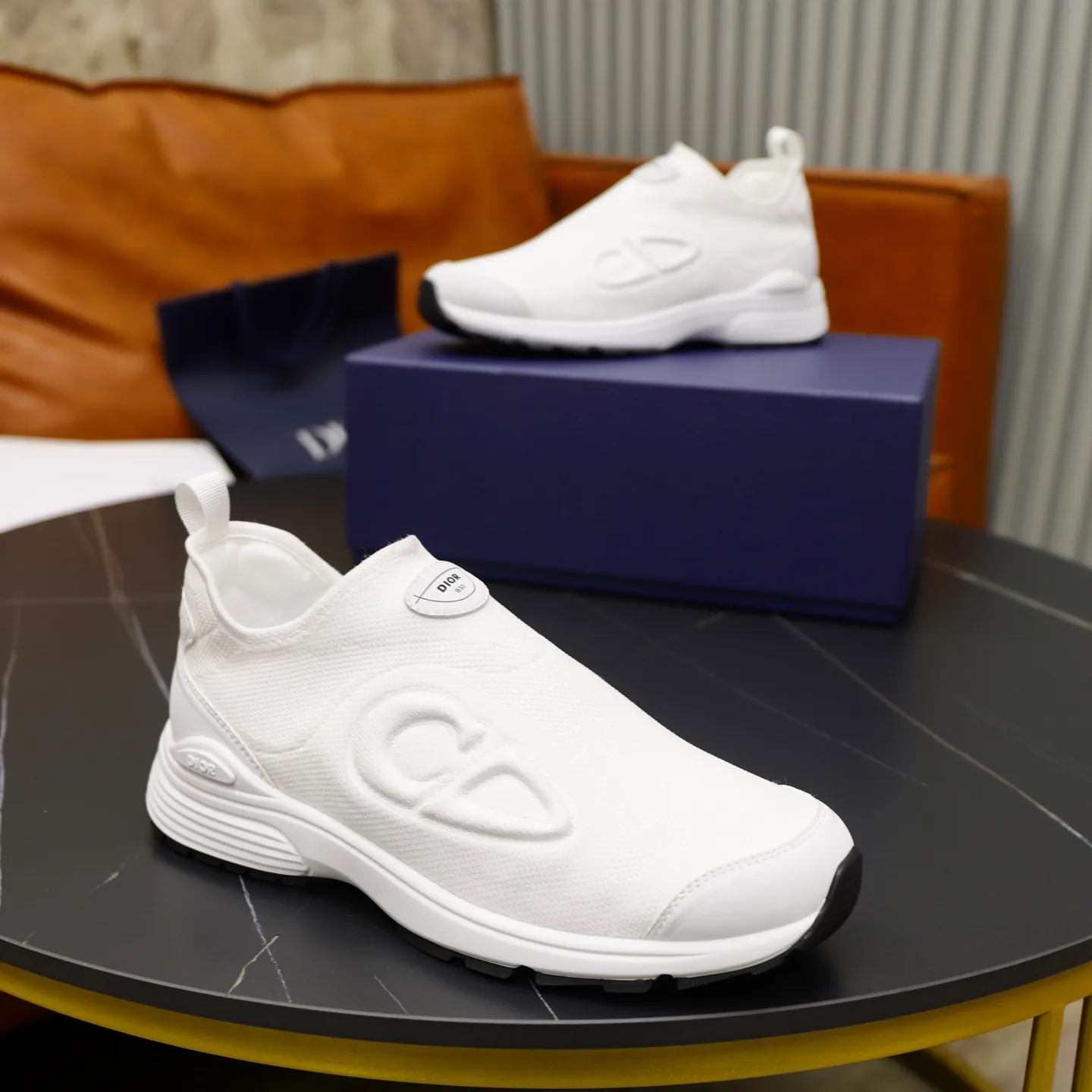 Men's shoes: 520💰Dior Dior B30 latest hot model shipped, original 1:1 manufacturing ▪️ Fabric: Original custom fly woven ▪️ Lining: Imported breathable mesh ▪️ Sole: Original molded non-slip outsole ▪️ Size: 38-46 (45, 46 custom-made, non-refundable)